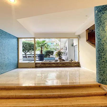 Nestor&jeeves - Beethoven - - Residential Area דירה *